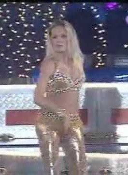 Süper Sarışın Arap Dansöz erotik klip izle